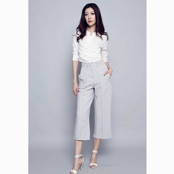 ‼️SOLD‼️NEW Lord & Taylor Gray Wide-leg Capri Pant - Picture 2 of 7